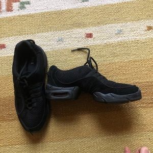 Bloch black dance sneaker EUC